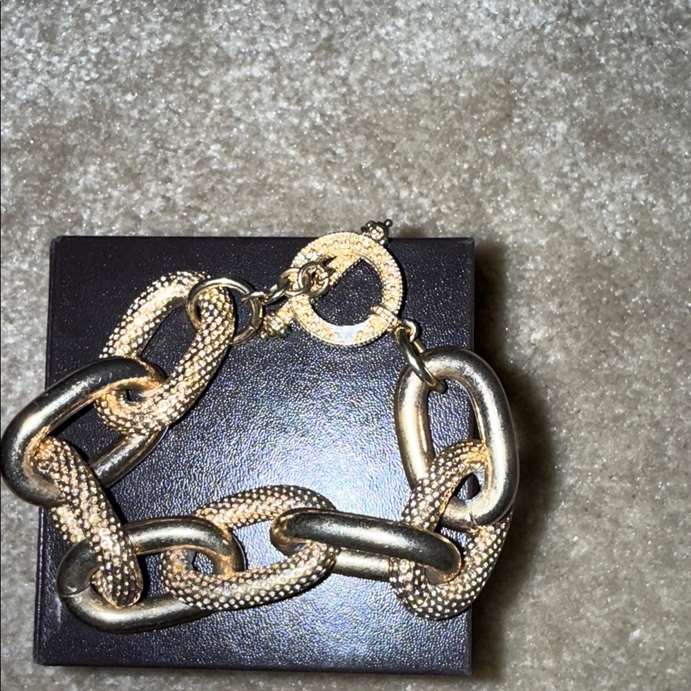 Elegant Gold and Silver Chain Bracelet